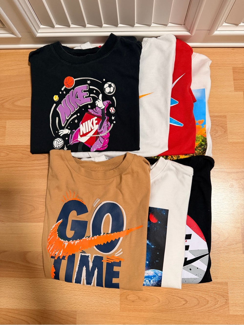 7 Nike Kids Short-Sleeve Graphic Tee Bundle in Black, Tan, White, Red